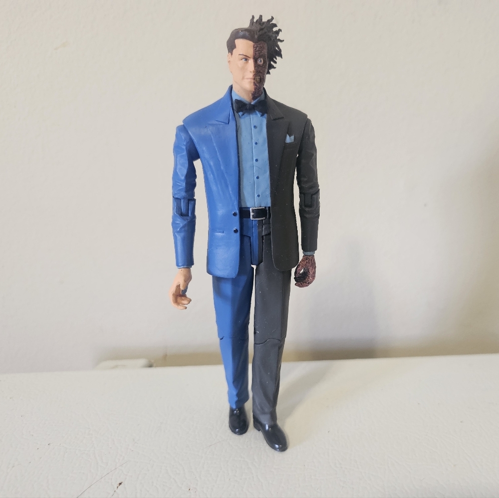 TWO-FACE loose figure Batman Legends of the Dark Knight DC Direct 2009